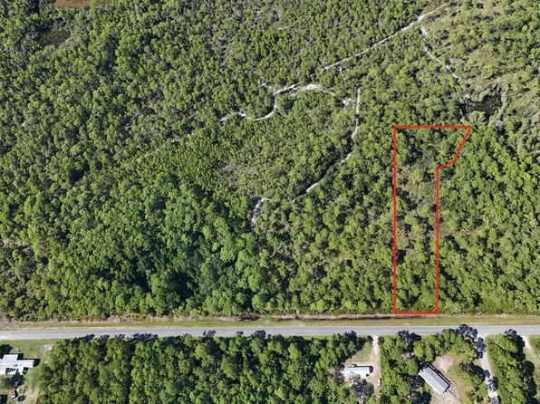 271 Twin Lakes Rd, Eastpoint, FL 32328