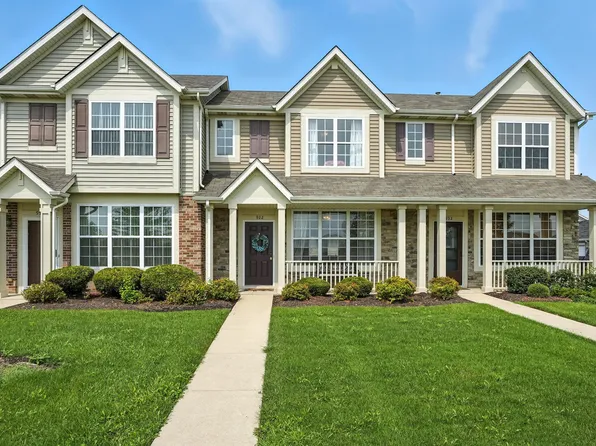 922 E 115th Pl, Crown Point, IN 46307