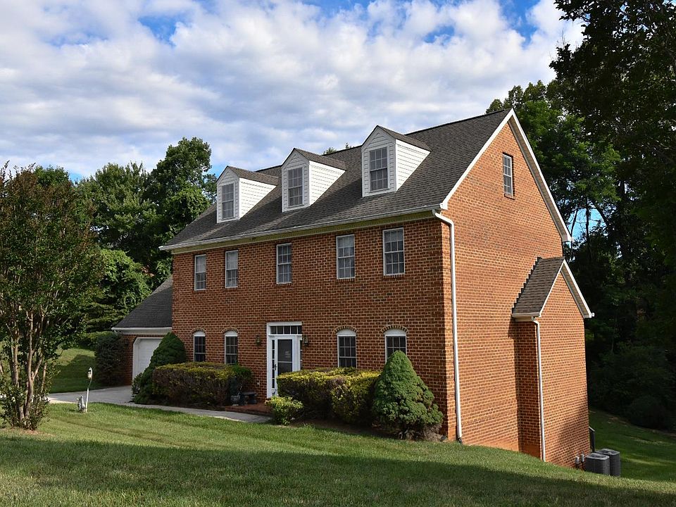 1st image of 544 Lady Slipper Ln