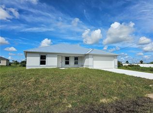 9030 Green Cir, Labelle, FL 33935