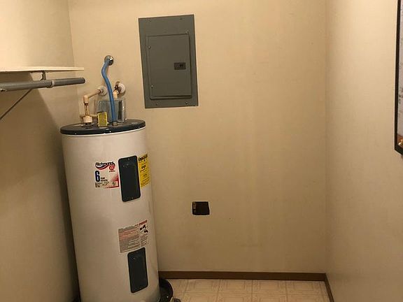 4th image of 1301 W Mack Ave APT A