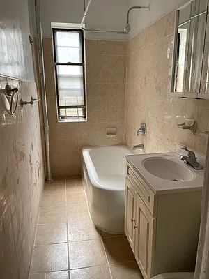 Rented by Compass | media 9