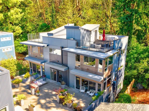 1708 Alki Avenue SW #B, Seattle, WA 98116