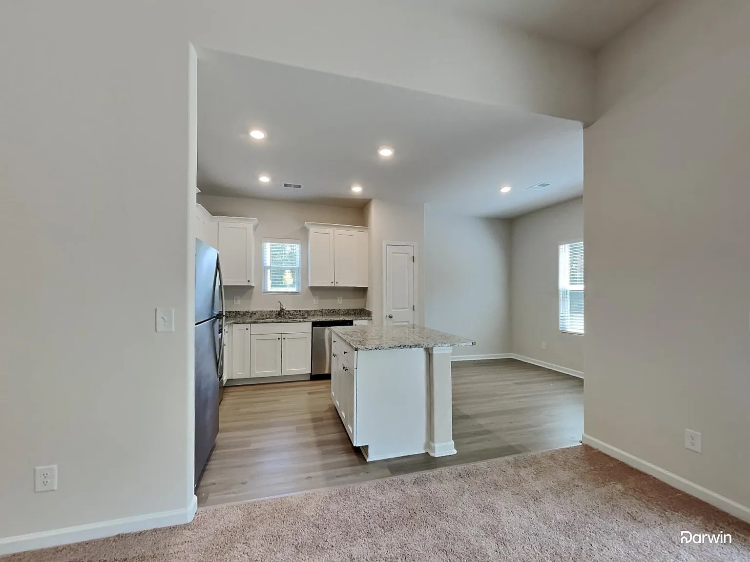 3 bed, 2.0 bath, 1316 sqft, $1,735 — Photo 4