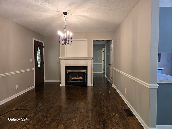 4th image of 800 Sutton Mill Rd