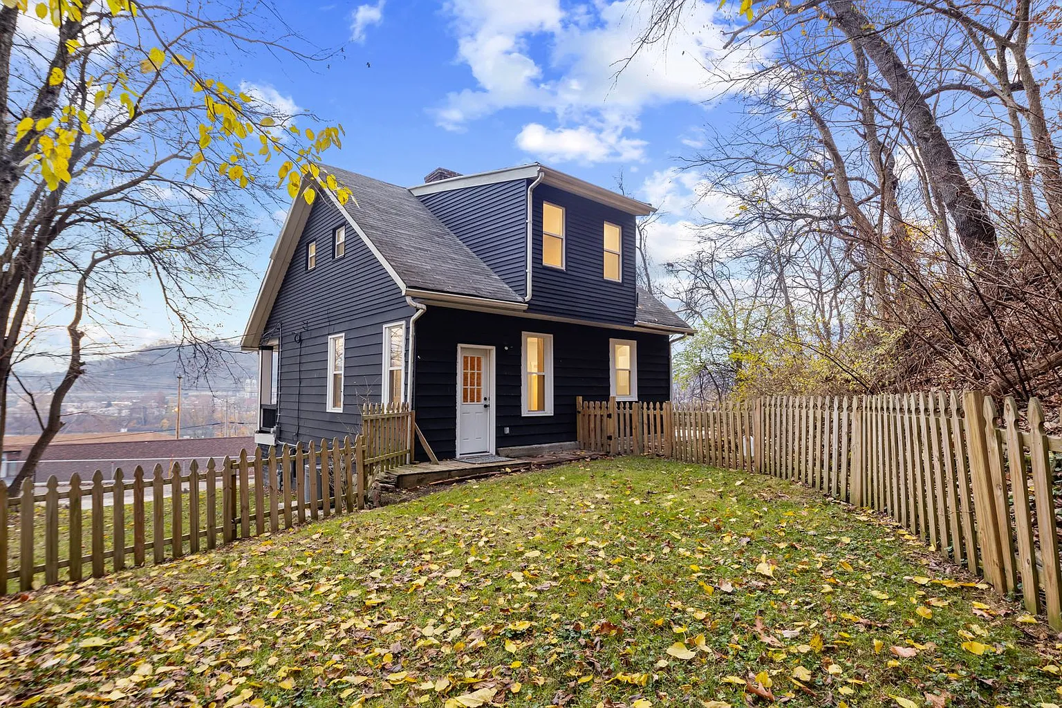 6320 Sawyer St photo 1