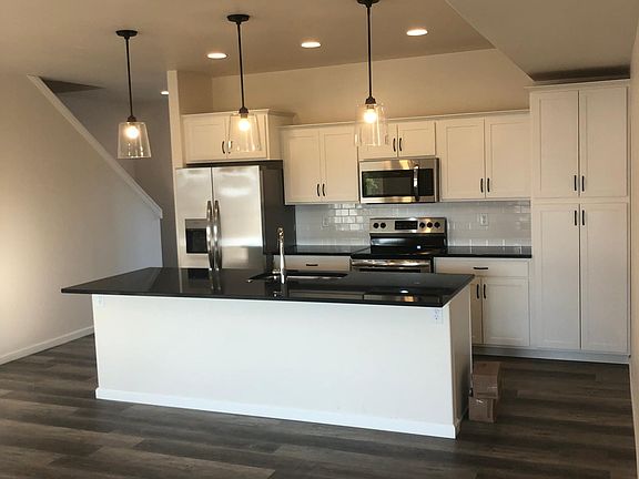 3rd image of 1148 Dahnovan Dr #1148