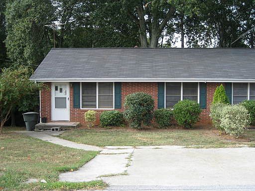 1st image of 989 Pine St NE