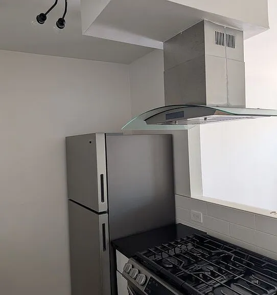 2626 Cloverfield Blvd #3 — Photo 7