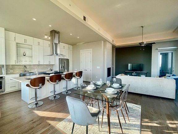 2nd image of 2212 McKinney Ave #2308