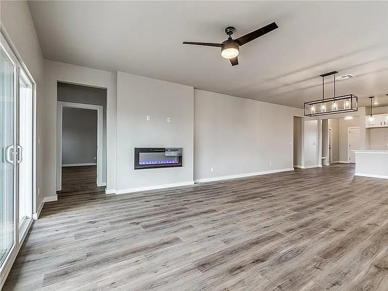 8104 NW 151st Cir — Photo 7