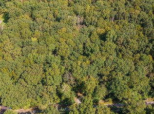 62 Douglas Ln, Waterford, CT 06385