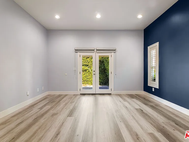 1112 S Highland Ave — Photo 35