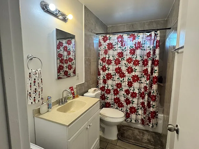 2820 S Sandhill Rd — Photo 10