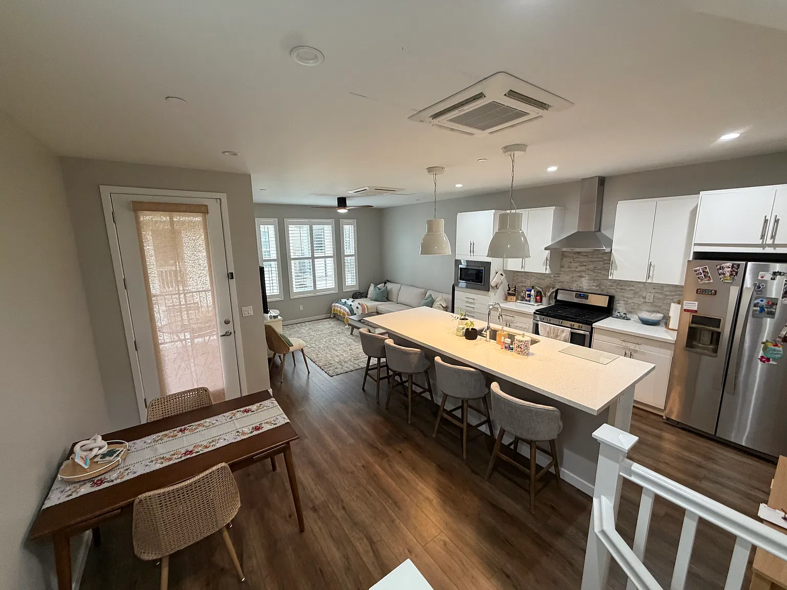 2 bed, 1451 sqft, $3,400 — Photo 3