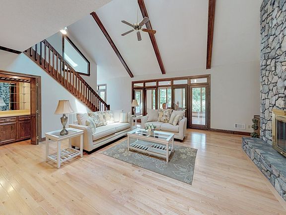 2nd image of 3740 Pebble Beach Dr