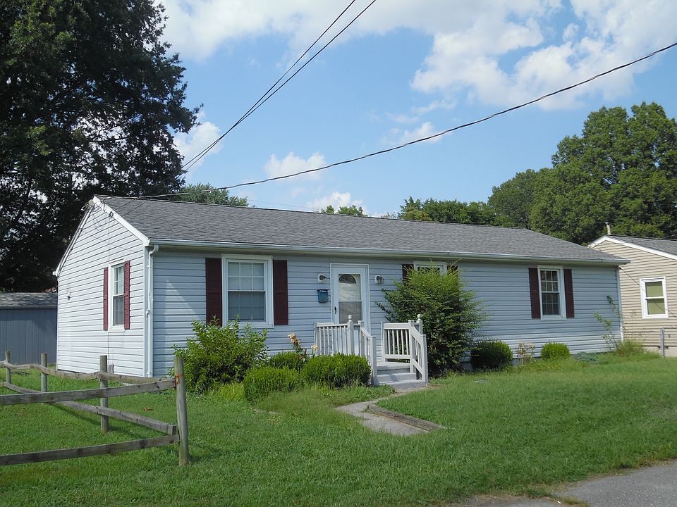 Exterior- 118 Hillcrest