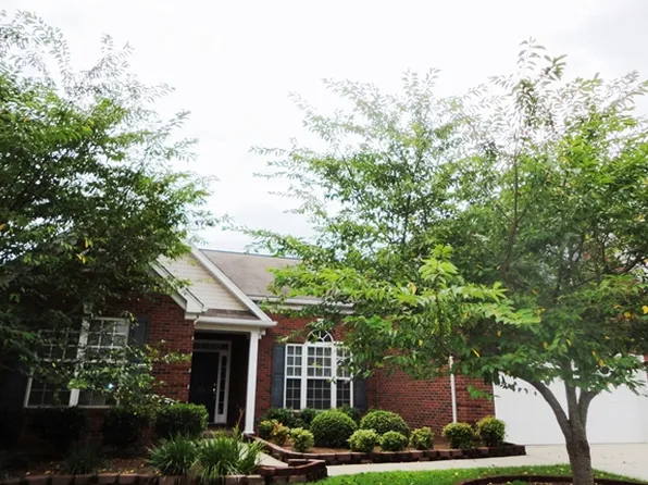 28 Smokehouse Dr, Simpsonville, SC 29681