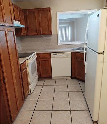 4th image of 2702 Kendall Ave