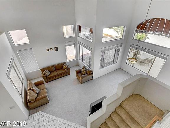 5th image of 3120 Villa Colonade Dr