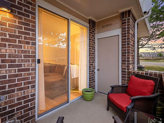 2nd image of 2020 Shamrock Dr