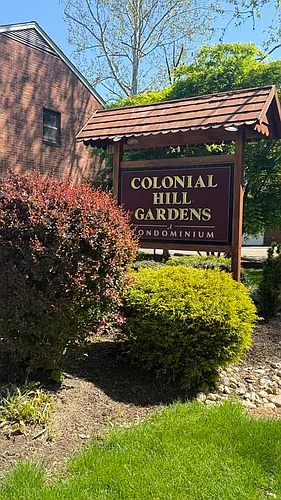 1 Colonial Dr Photo 1