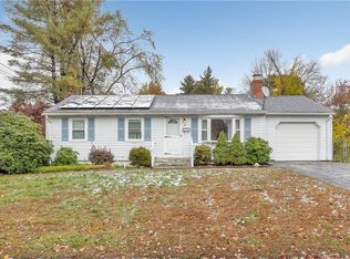 21 Mountain View Rd, Ansonia, CT 06401