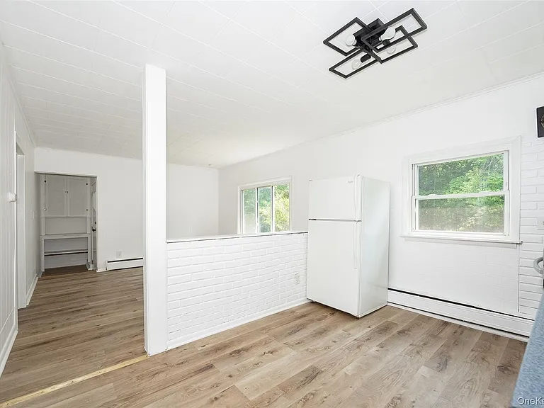 216 Hobbs Ln #B — Photo 11
