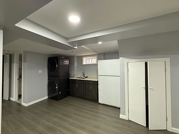 5th image of 6135 231st St Floor 1