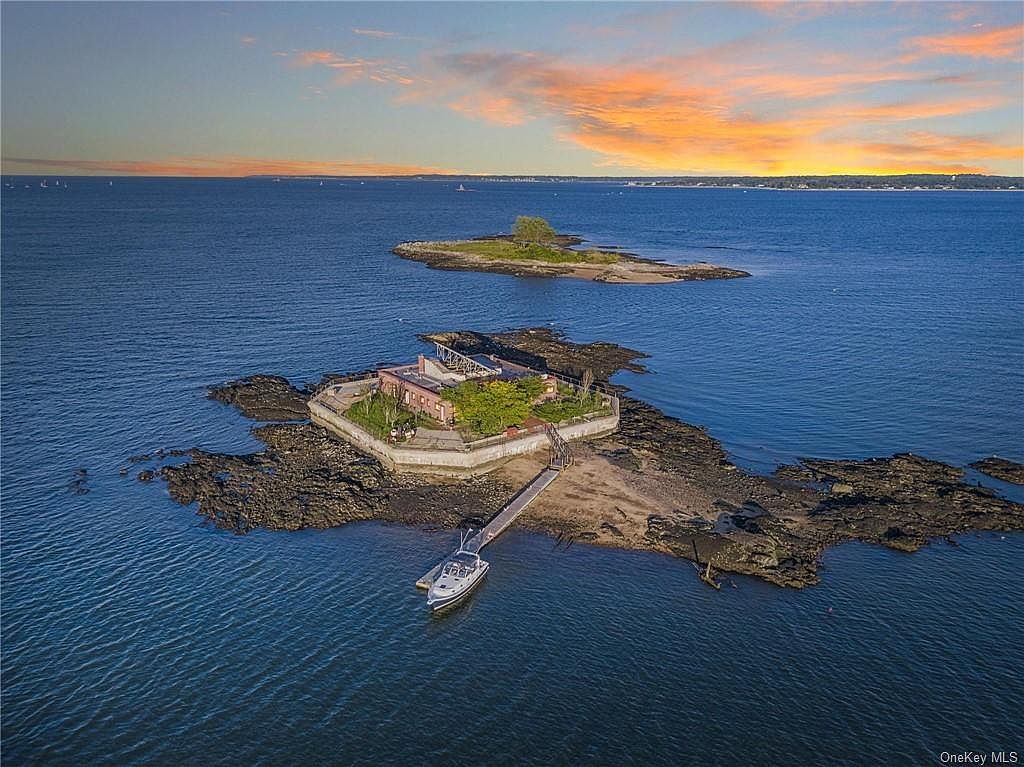 1 Columbia Island, New Rochelle, NY 10805 Zillow