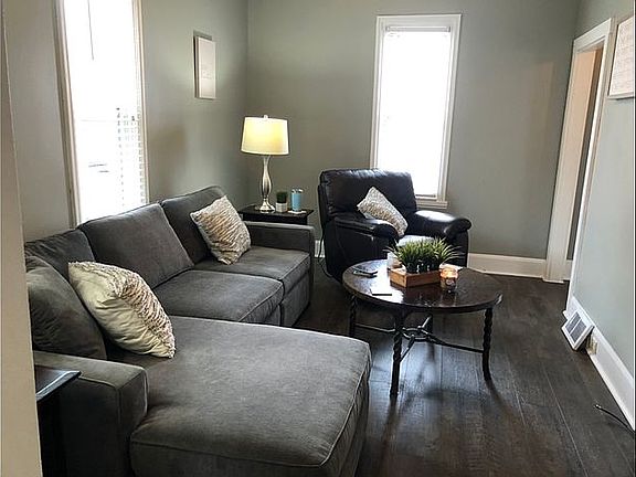 5th image of 511 Grove St