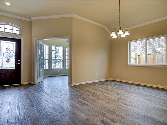 4th image of 1907 Benbrook Hollow Ln