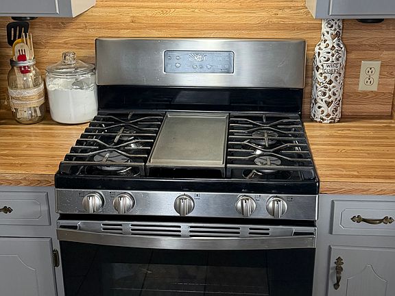5th image of 2502 SE 15th St