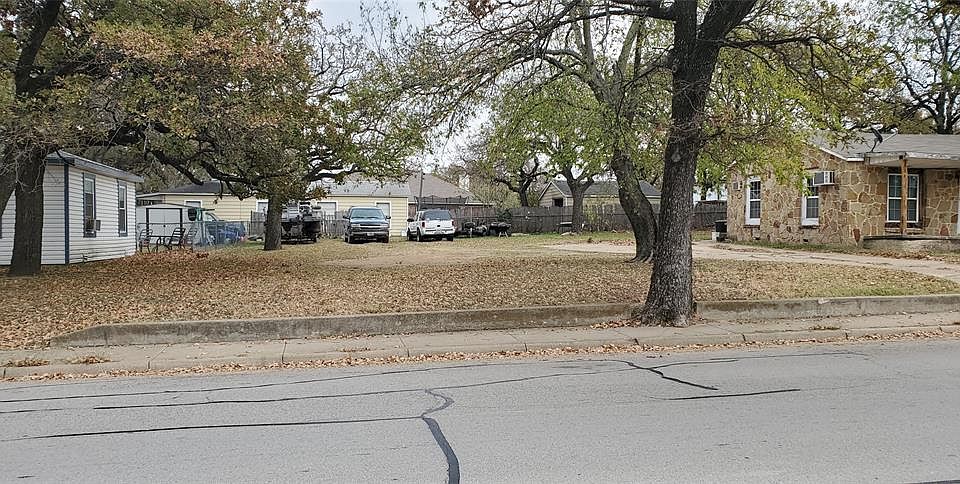 2nd image of 6816 Smithfield Rd
