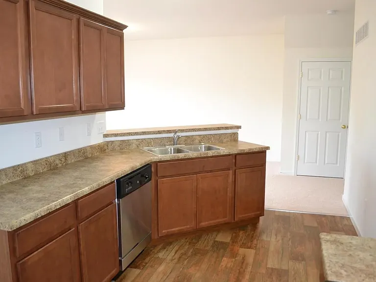 2410 Kilare Ln N — Photo 13