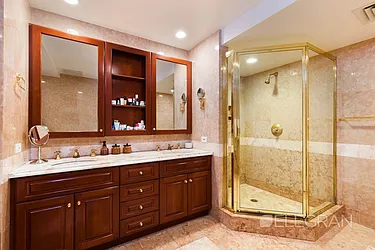 Rented by (Legacy) Elegran