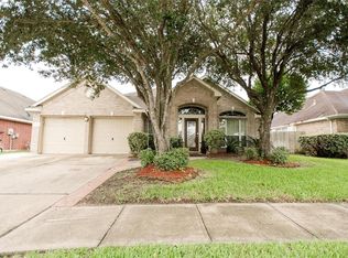 8402 Redbrook Dr, Houston, TX 77089