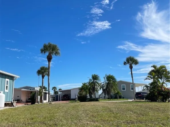 17720 Peppard Dr, Fort Myers Beach, FL 33931