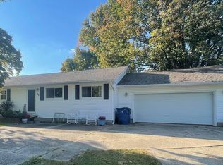 42 Lambert Dr, Mount Carmel, IL 62863