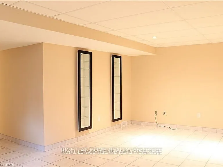 709 Silversmith St — Photo 13