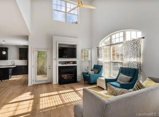 3124 Mistletoe Dr, Charlotte, NC 28273