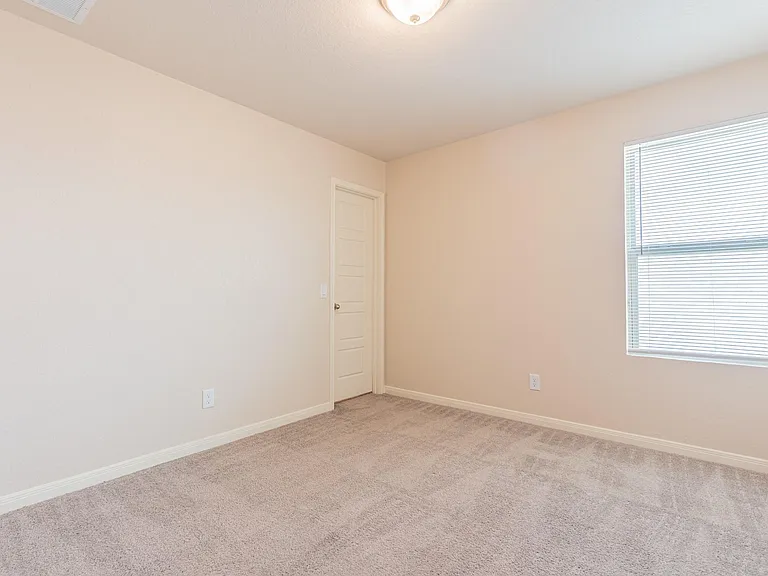 746 Farmers Dell St — Photo 35