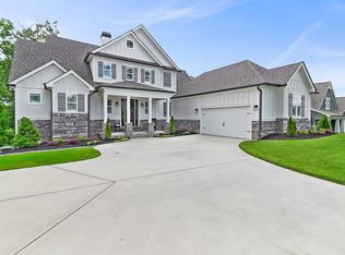 62 N Cove Dr, Newnan, GA 30263