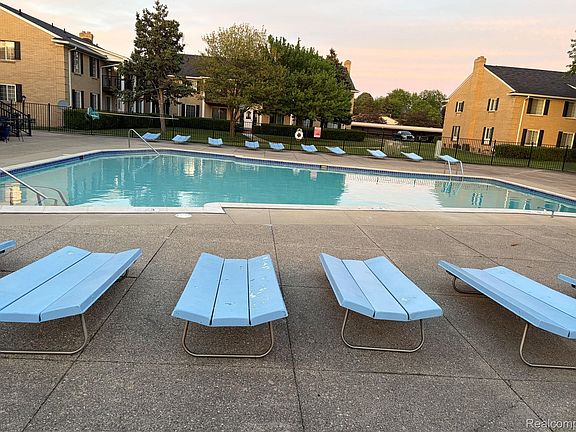 2nd image of 34680 Huntley Dr APT K36