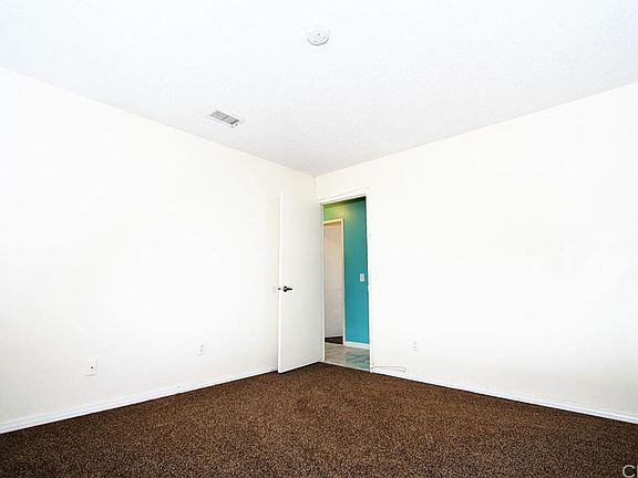 4th image of 909 Ocotillo Dr