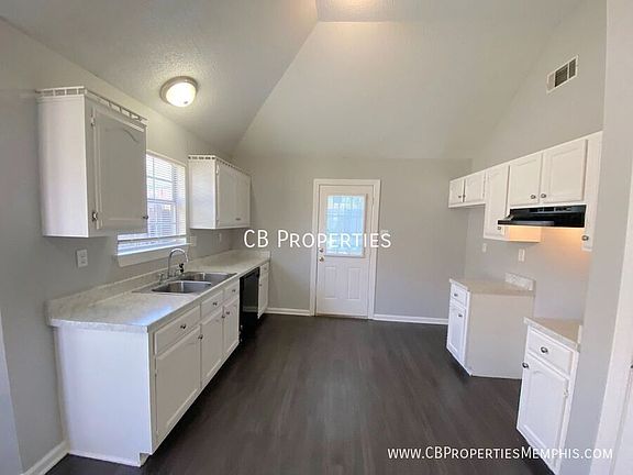 3rd image of 2794 Laura Cir E