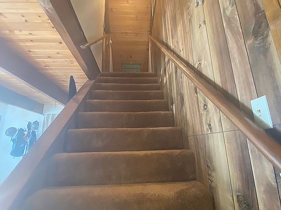 5th image of 803 Vista Ave