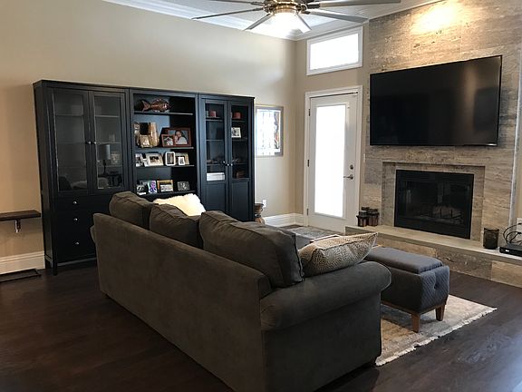 3rd image of 613 Hummingbird Ct