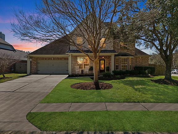 2nd image of 6121 Berwick Lane