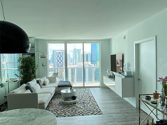 3rd image of 55 SE 6th St APT 3005